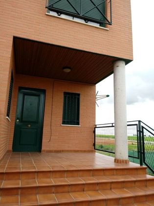 Foto 2 de Casa en venta en Carrascal de Barregas de 3 habitaciones con terraza y balcón
