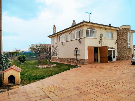Foto 2 de Casa en venta en Castellanos de Villiquera de 5 habitaciones con terraza y piscina