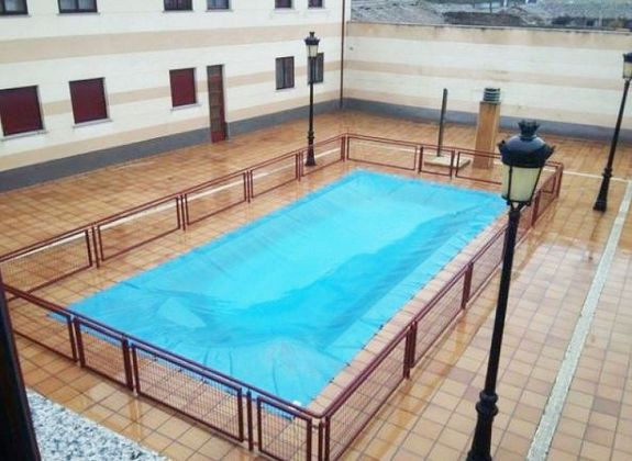 Foto 1 de Pis en venda a Miranda de Azán de 3 habitacions amb terrassa i piscina
