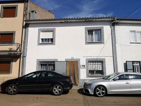 Foto 1 de Casa en venda a Pereña de la Ribera de 4 habitacions amb garatge