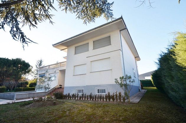Foto 1 de Xalet en venda a Santa Marta de Tormes de 5 habitacions amb garatge i balcó