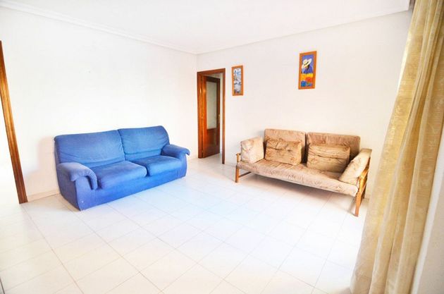 Foto 2 de Pis en venda a Garrido Norte - Chinchibarra de 6 habitacions amb balcó i calefacció