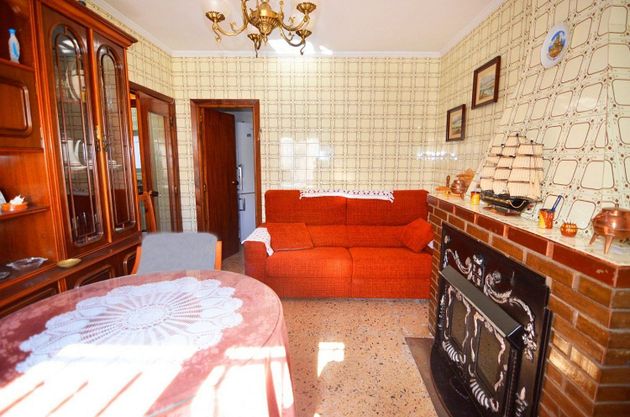 Foto 2 de Casa en venda a Galisancho de 5 habitacions amb garatge i calefacció