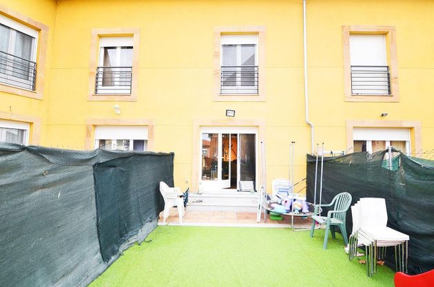 Foto 2 de Venta de casa adosada en Castellanos de Moriscos de 4 habitaciones con terraza y garaje