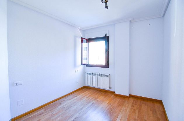 Foto 2 de Venta de piso en Castellanos de Moriscos de 1 habitación con calefacción y ascensor
