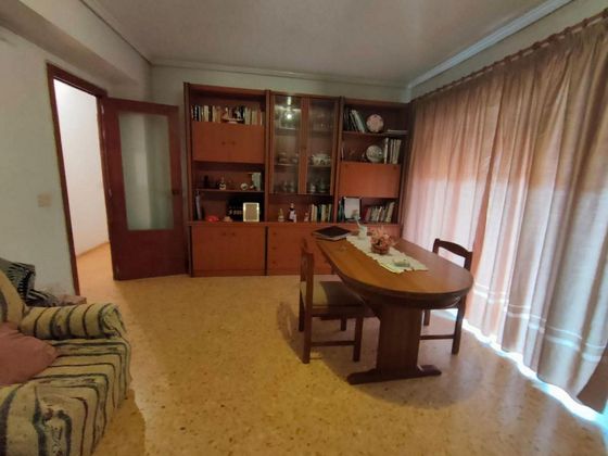 Foto 2 de Piso en venta en Las Islas de 4 habitaciones con balcón y aire acondicionado