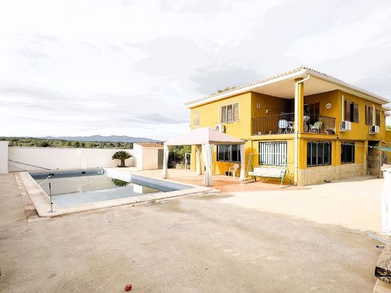 Foto 1 de Venta de chalet en Vilamarxant de 8 habitaciones con terraza y piscina