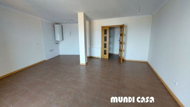 Foto 1 de Pis en venda a Boiro de 2 habitacions amb terrassa i garatge