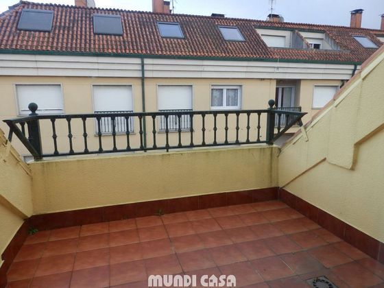 Foto 2 de Venta de ático en Boiro de 3 habitaciones con terraza y garaje