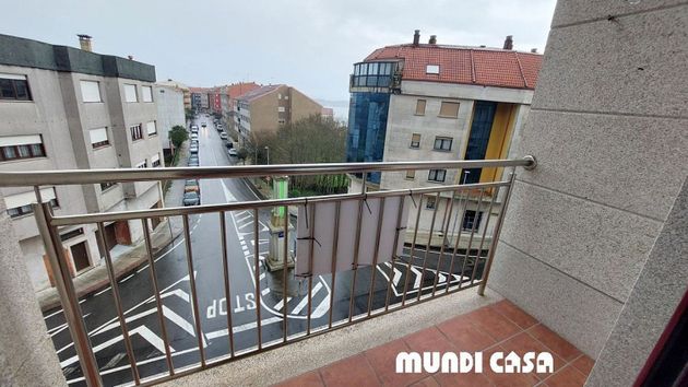 Foto 1 de Venta de piso en Boiro de 2 habitaciones con garaje y balcón