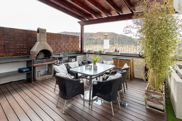 Foto 2 de Casa adossada en venda a calle Doñana de 4 habitacions amb terrassa i balcó