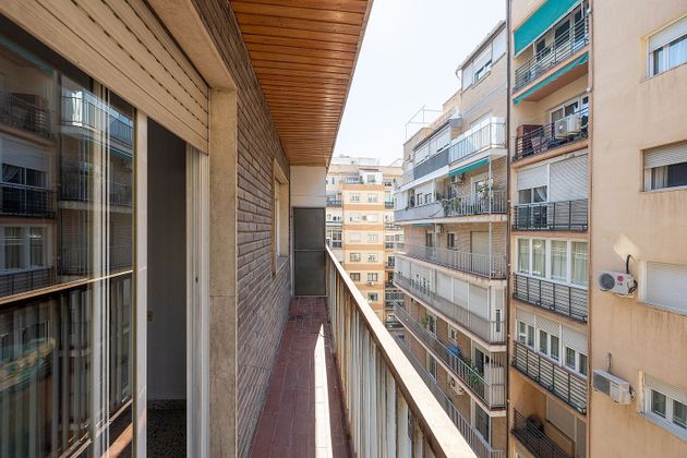 Foto 1 de Piso en venta en calle Pedro Antonio de Alarcon de 3 habitaciones con terraza y balcón