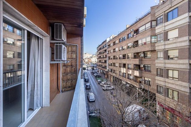Foto 1 de Pis en venda a calle Pedro Antonio de Alarcón de 5 habitacions amb terrassa i garatge