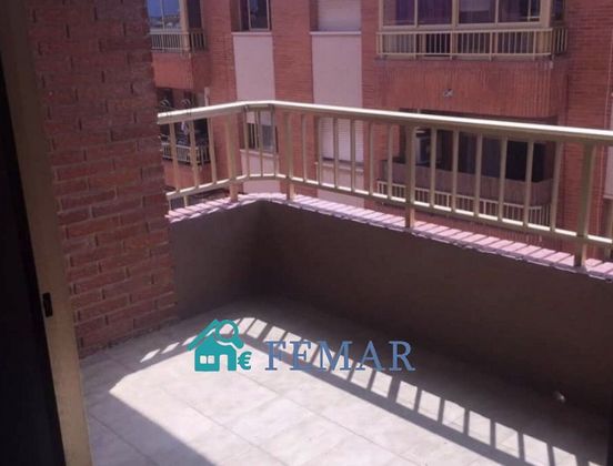 Foto 1 de Pis en venda a San Pedro del Pinatar de 3 habitacions amb balcó