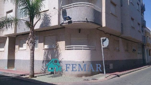 Foto 1 de Piso en venta en Centro - Alcazares, Los de 3 habitaciones con terraza y ascensor