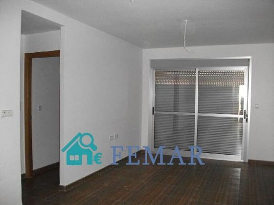 Foto 1 de Venta de piso en calle Maestra Doña Pilar de 2 habitaciones con terraza y ascensor