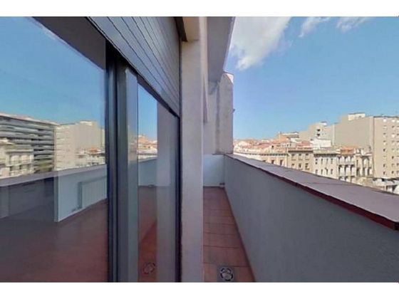 Foto 1 de Dúplex en venda a Eixample Nord – La Devesa de 2 habitacions amb terrassa