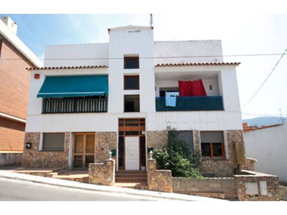Foto 1 de Casa en venta en Llançà de 4 habitaciones con garaje
