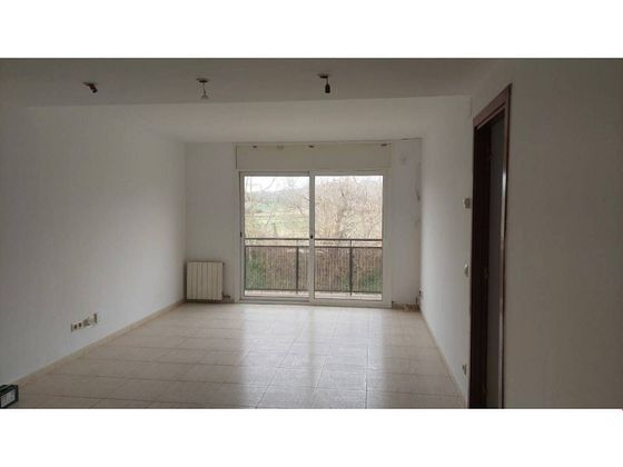 Foto 2 de Pis en venda a Bisbal d´Empordà, La de 3 habitacions amb balcó i ascensor