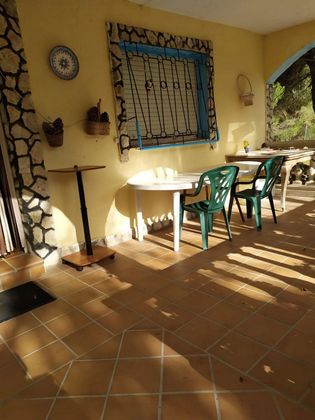 Foto 2 de Venta de chalet en Traspinedo de 3 habitaciones con piscina y jardín