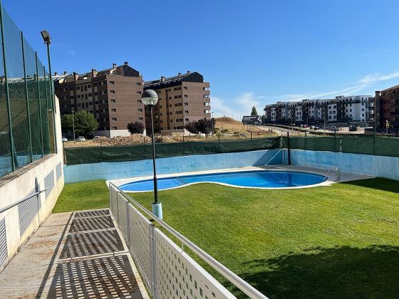 Foto 1 de Piso en venta en Aranzana de 2 habitaciones con terraza y piscina