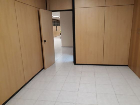 Foto 2 de Oficina en lloguer a Centre - Ripollet amb aire acondicionat i ascensor