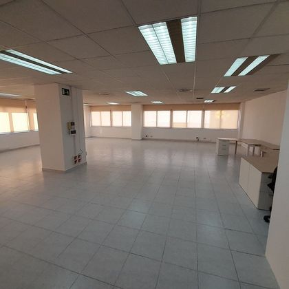 Foto 2 de Oficina en alquiler en Sant Jordi - Can Mas de 175 m²