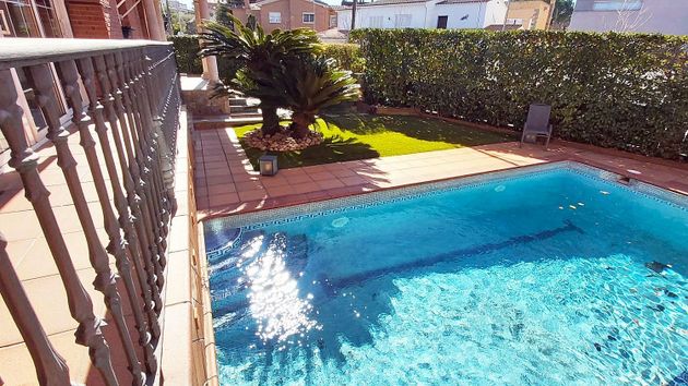 Foto 1 de Casa en venta en Altamira - Canaletes de 4 habitaciones con terraza y piscina