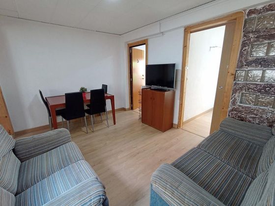 Foto 2 de Pis en lloguer a La Malva-rosa de 3 habitacions amb mobles i aire acondicionat