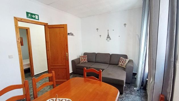 Foto 2 de Pis en lloguer a El Cabanyal- El Canyamelar de 3 habitacions amb mobles i balcó