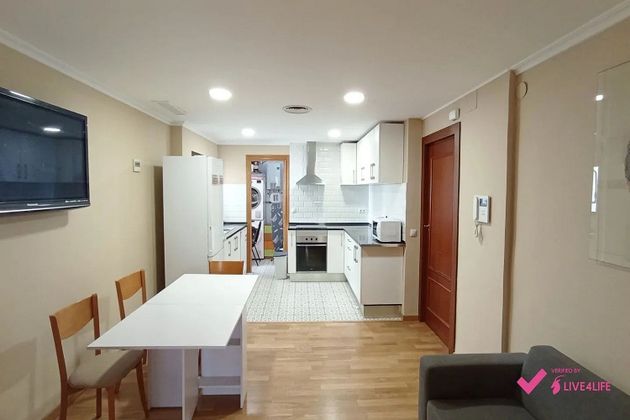 Foto 1 de Pis en lloguer a Ciudad Universitària de 5 habitacions amb mobles i aire acondicionat