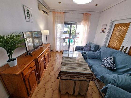 Foto 1 de Pis en lloguer a Nervión de 4 habitacions amb terrassa i mobles