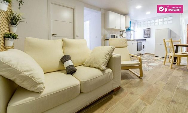 Foto 2 de Alquiler de piso en calle Del Doctor Manuel Candela de 4 habitaciones con muebles