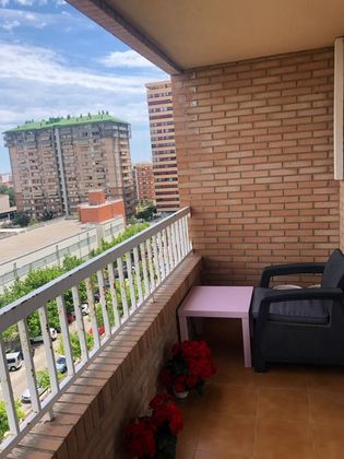 Foto 1 de Piso en alquiler en Ciutat Jardí de 2 habitaciones con muebles y balcón