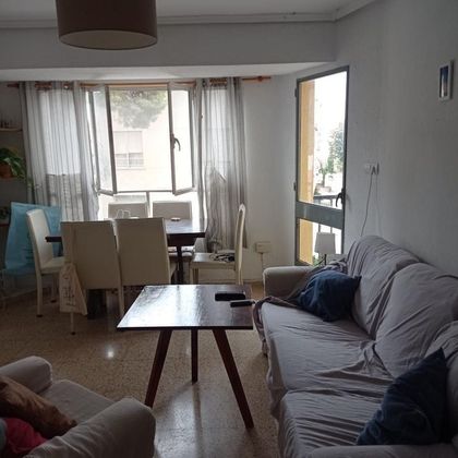 Foto 1 de Piso en alquiler en Benimaclet de 4 habitaciones con muebles