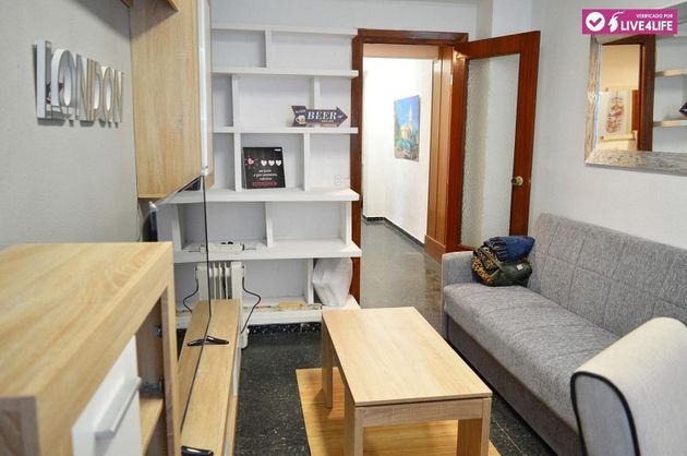 Foto 2 de Alquiler de piso en Beteró de 5 habitaciones con muebles
