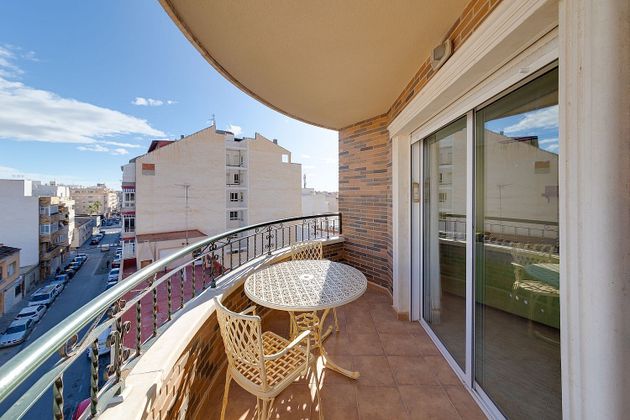 Foto 2 de Piso en venta en calle Joaquín Chapaprieta de 3 habitaciones con terraza y garaje