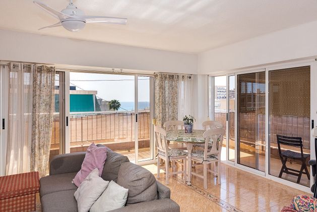 Foto 1 de Ático en venta en Playa Mucha Vista de 2 habitaciones con terraza y garaje