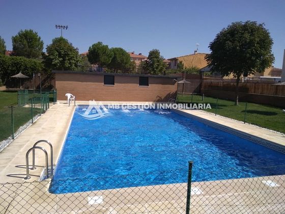 Foto 1 de Pis en venda a Humanes de Madrid de 2 habitacions amb terrassa i piscina