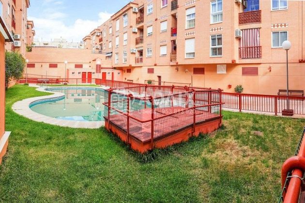 Foto 1 de Pis en venda a calle Santo Domingo Savio de 3 habitacions amb terrassa i piscina