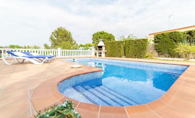 Foto 2 de Xalet en venda a Ampolla, l´ de 4 habitacions amb terrassa i piscina
