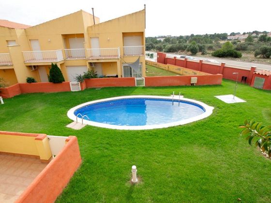 Foto 2 de Casa adossada en venda a avenida Verge de Montserrat de 3 habitacions amb terrassa i piscina