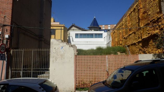 Foto 2 de Venta de terreno en calle Rafel Casanova de 244 m²