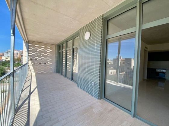 Foto 1 de Piso en alquiler en Centre - Hospitalet de Llobregat, L´ de 2 habitaciones con terraza y aire acondicionado