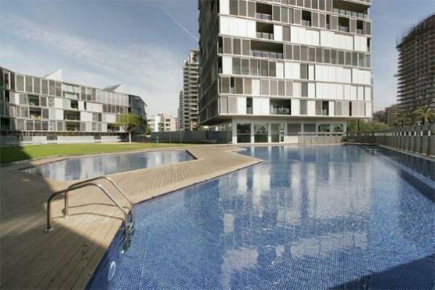 Foto 1 de Pis en lloguer a Diagonal Mar i el Front Marítim del Poblenou de 4 habitacions amb terrassa i piscina