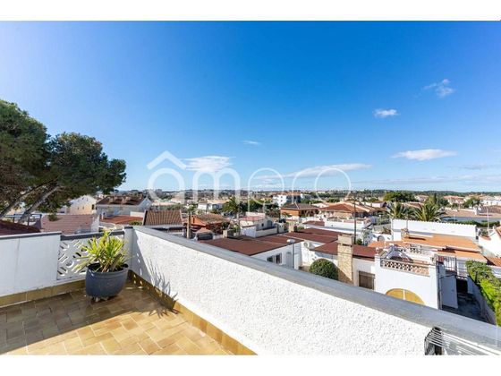 Foto 1 de Casa en venda a Centre - Torredembarra de 3 habitacions amb terrassa i jardí