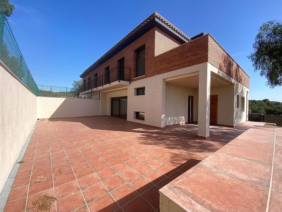 Foto 1 de Casa en venda a Castellnou - Can Mir - Sant Muç de 4 habitacions amb terrassa i garatge
