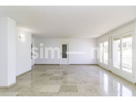 Foto 2 de Pis en venda a Estadi-Horta Vermella-Santa Anna de 4 habitacions amb terrassa i garatge