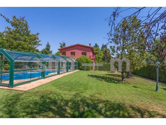 Foto 1 de Xalet en venda a Tona de 5 habitacions amb terrassa i piscina