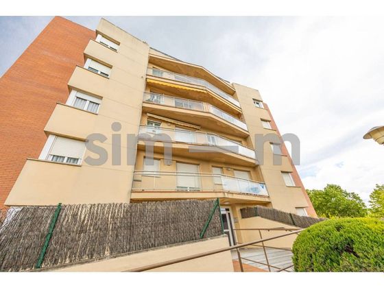 Foto 2 de Venta de piso en Estadi-Horta Vermella-Santa Anna de 2 habitaciones con terraza y calefacción